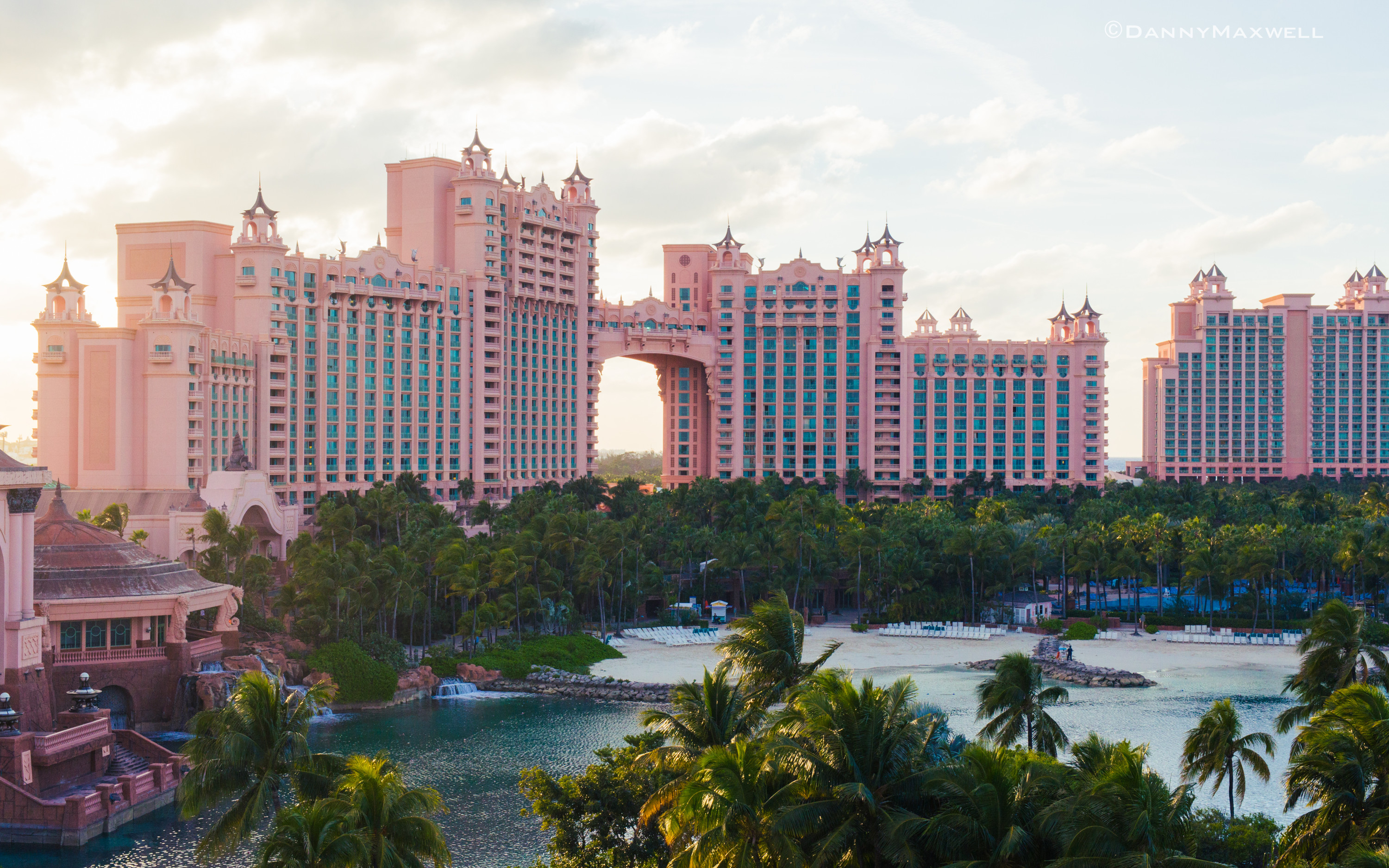 Inside the Atlantis Paradise Island Resort in the Bahamas! 