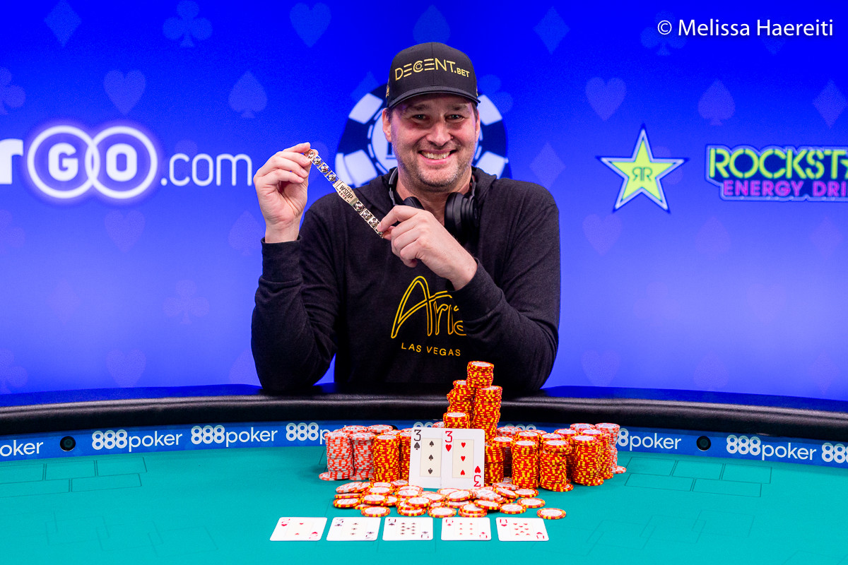 WSOP : Phil Hellmuth triomphe pour la 15e fois 0001 WSOP : Phil Hellmuth triomphe pour la 15e fois 0001