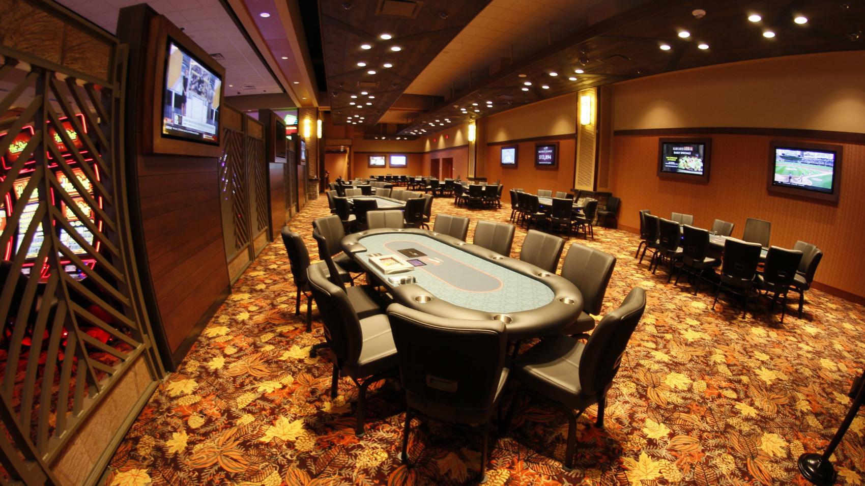 New poker room opens at Four Winds South Bend