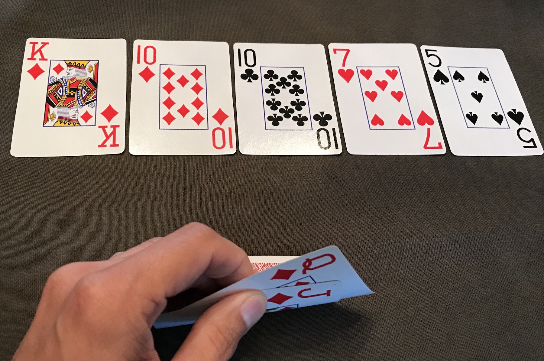 3 estratégias para jogar um flush draw no flop e turn.