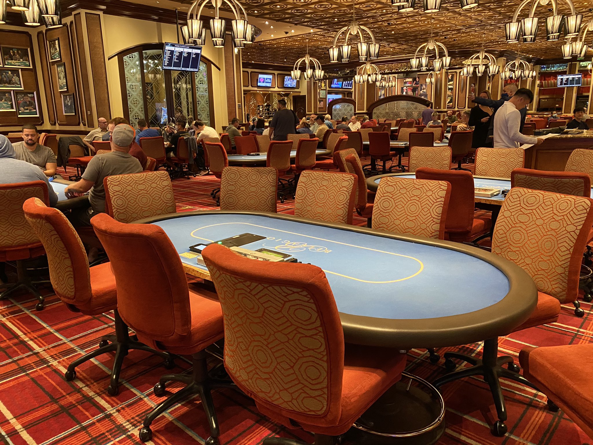 det samme volatilitet Emotion Plexiglass No More: PokerNews' Room-By-Room Look Into Las Vegas Poker |  PokerNews