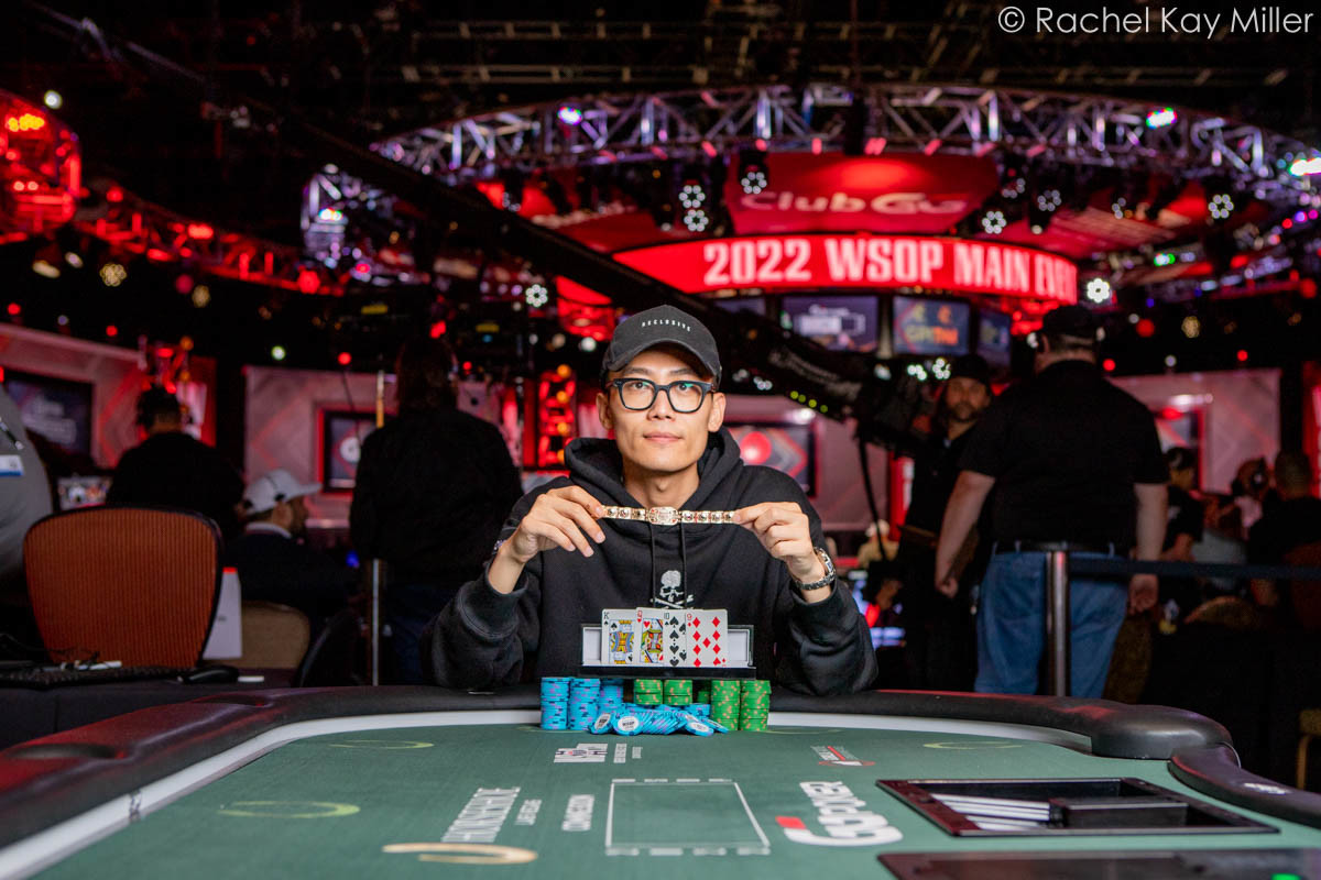 Joao Simao Takes Down Second Bracelet For $686,242 In $5,000 No-Limit  Hold'em/Pot-Limit Omaha