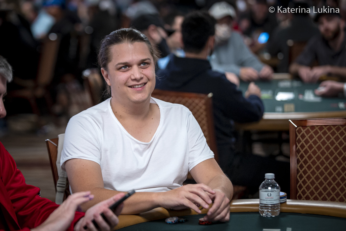 Niklas Astedt Helps Himself to an 888poker XL Winter Title