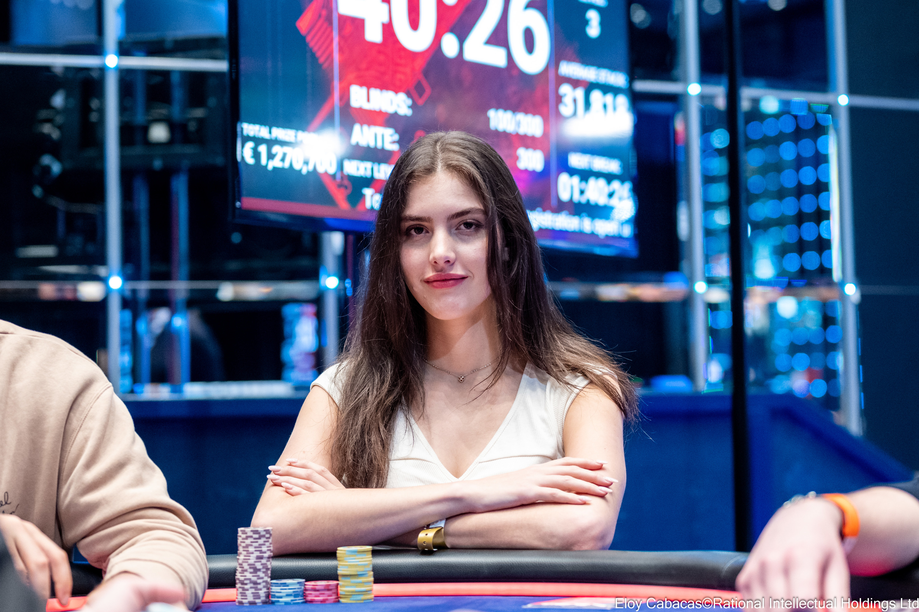 Alexandra Botez' INSANE Bluff #poker #allin #bluff #call #fold #TexasH