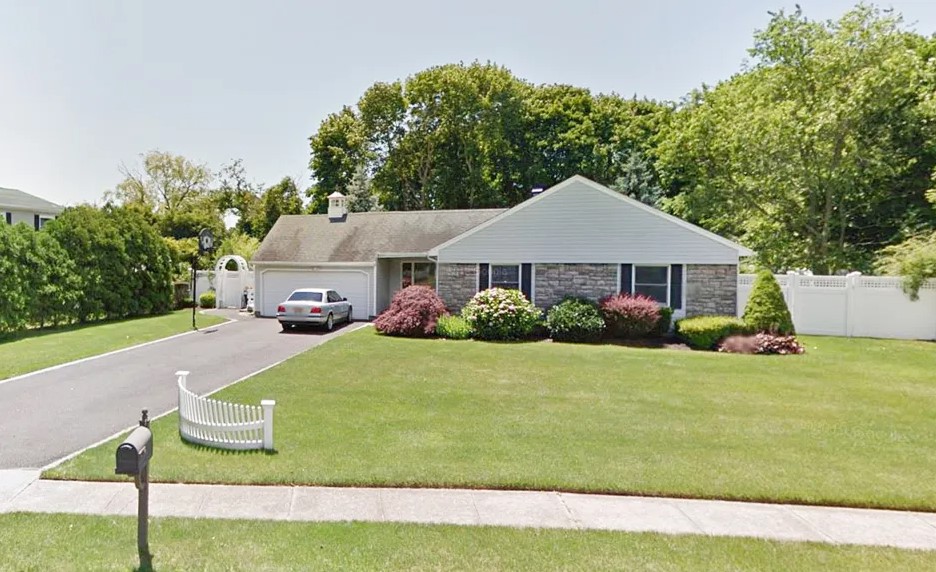 Armed Robbery at Long Island Home during Easter Sunday Poker Game