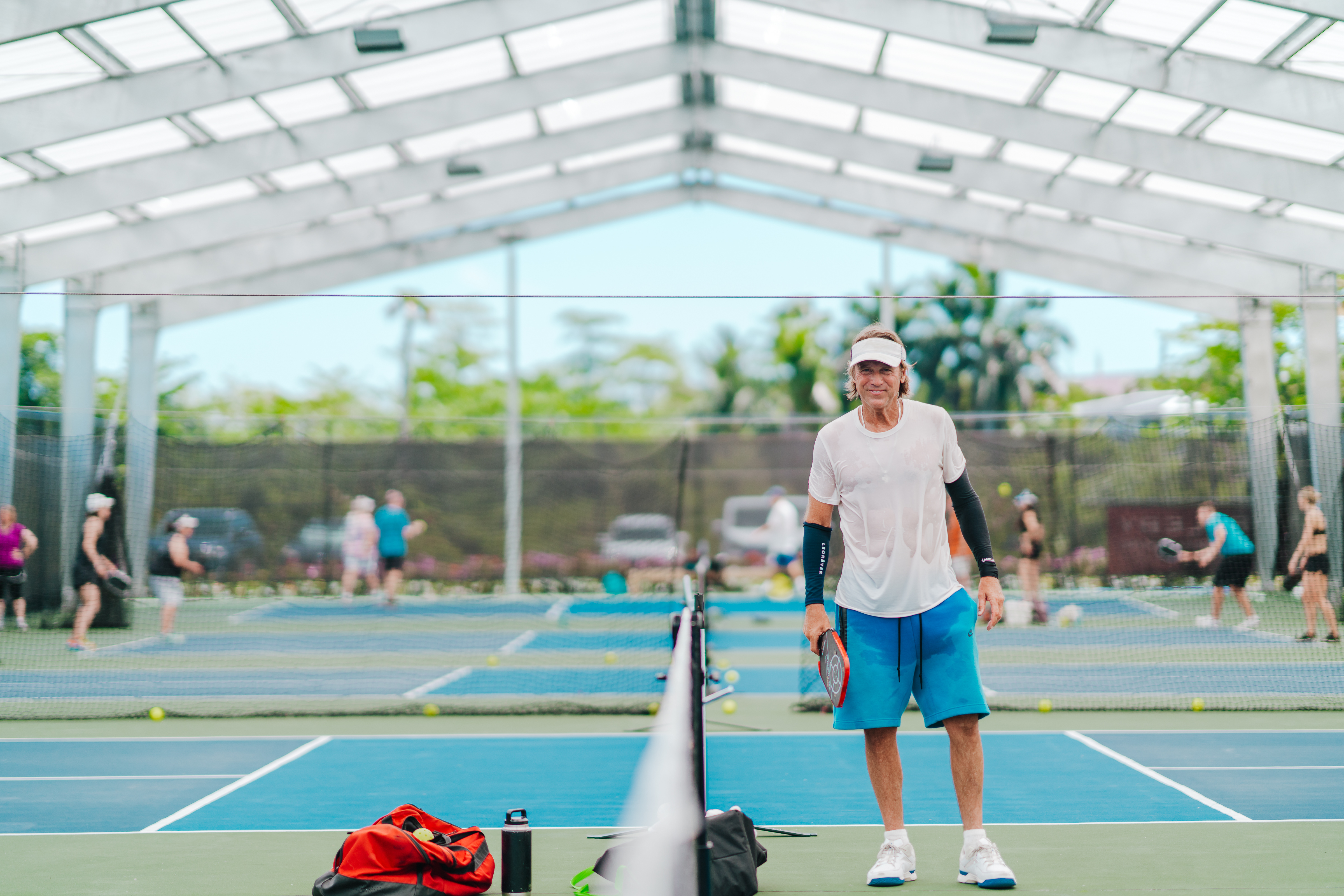 WPT's Vince Van Patten Teaches Poker Players Pickelball in the Cayman Islands - Vimarsana News