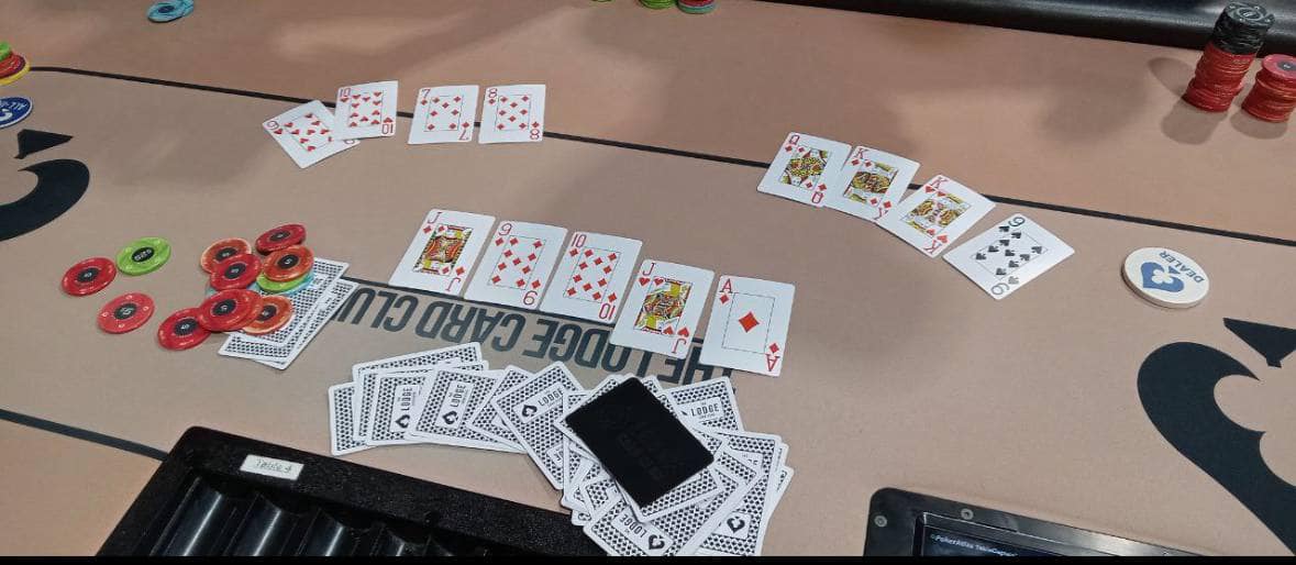 Does a royal flush on the river disqualify the bad beat jackpot in the Texas Poker Room?