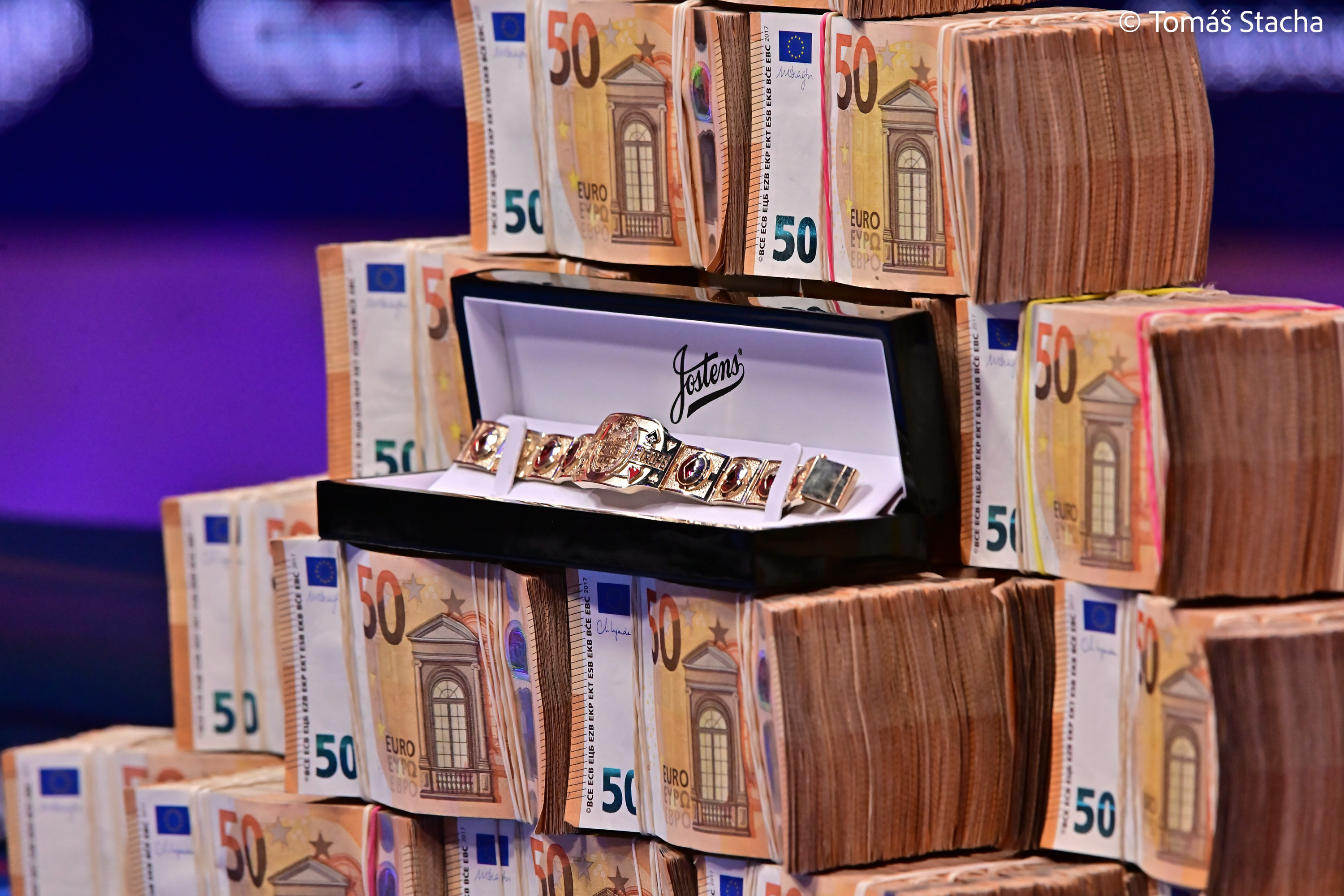 Follow the Action From All 15 WSOPE Bracelet Events Here at PokerNews