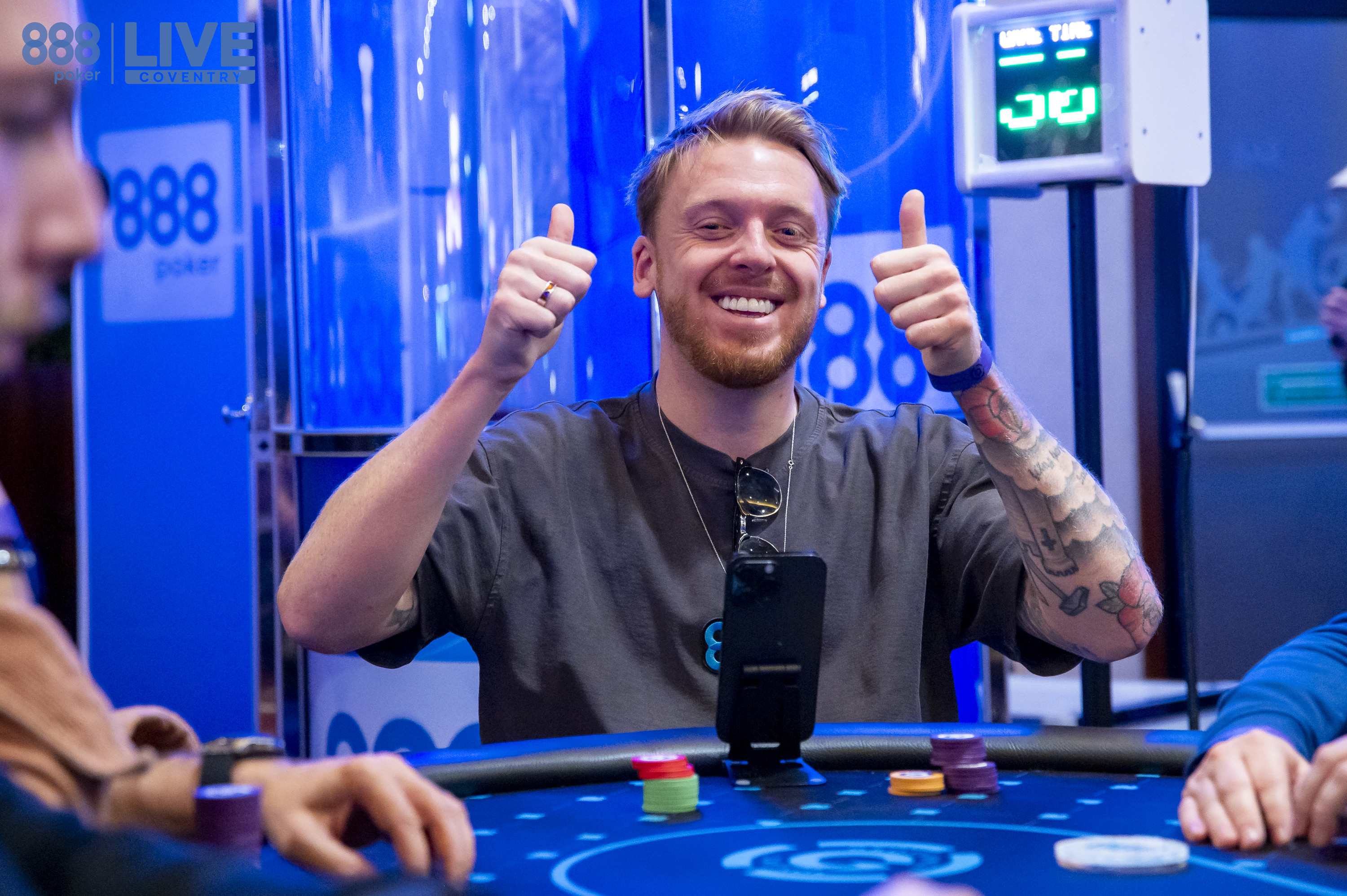 YouTube Superstar JaackMaate Plays in the PokerNews Online Championship at 888poker