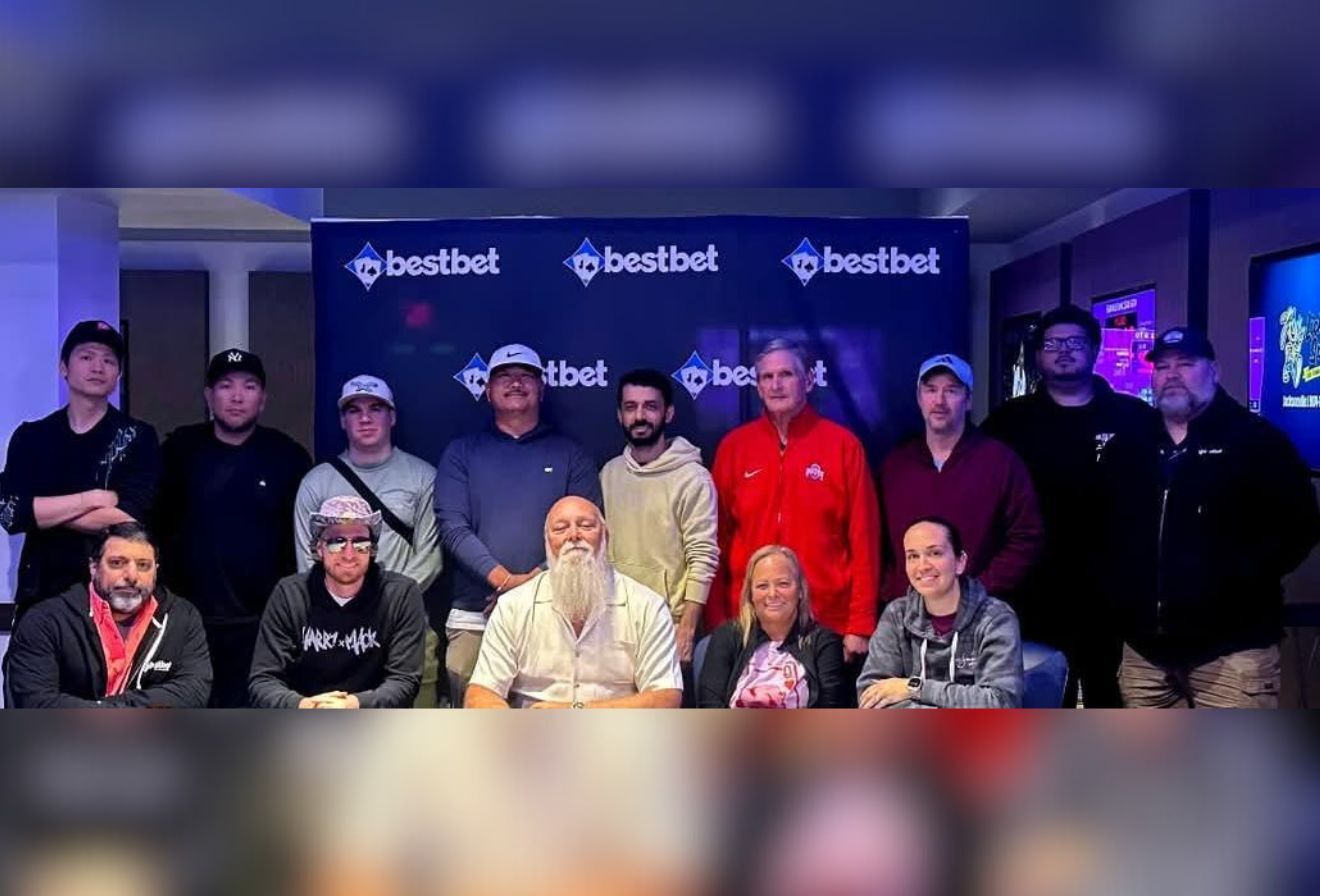Florida Poker Tournament with 340 Players Ends in 15-Way Chop