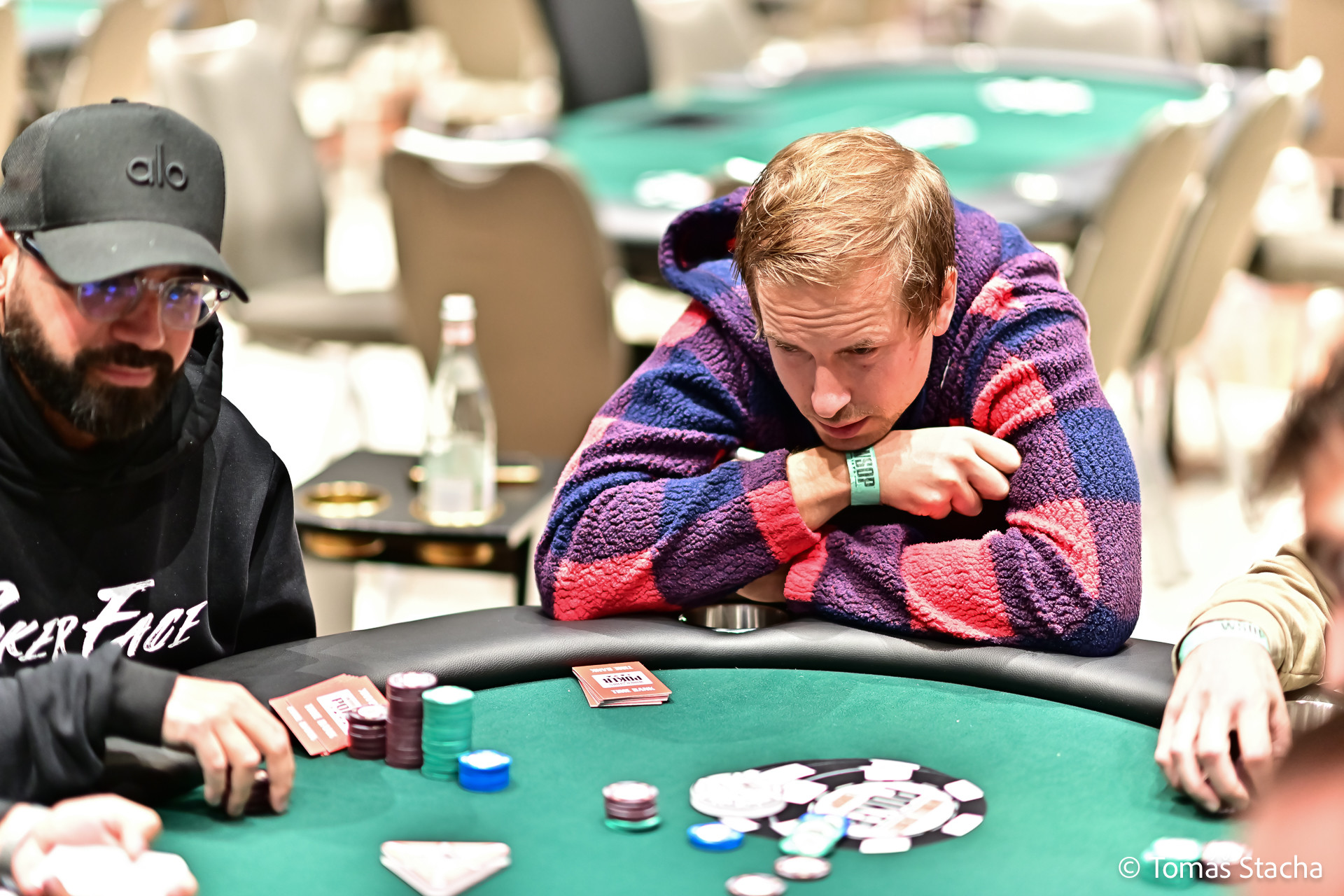 Online Poker Legend 'Isildur' Mucks Winning Hand at Showdown in WSOP Event