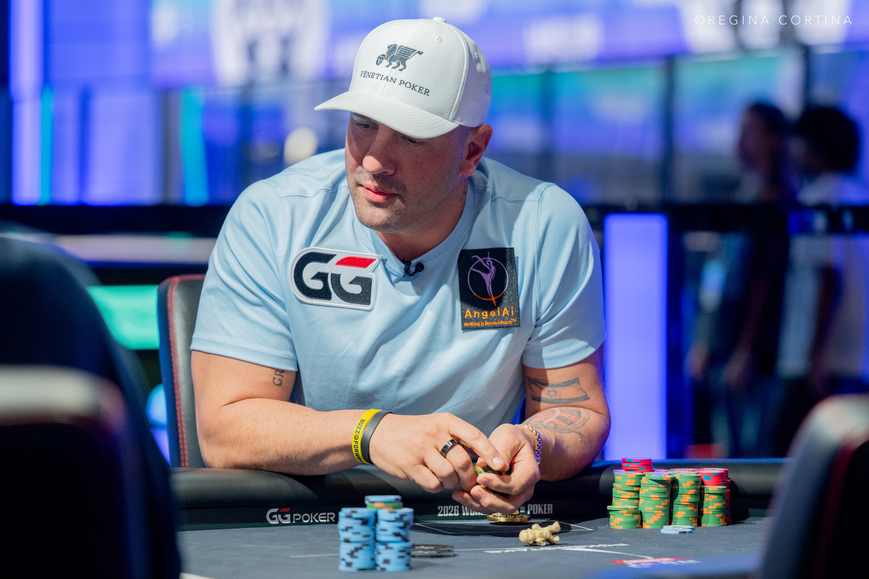 Breaking: WSOP Champ Mizrachi Leading $10K PLO Championship Final Table