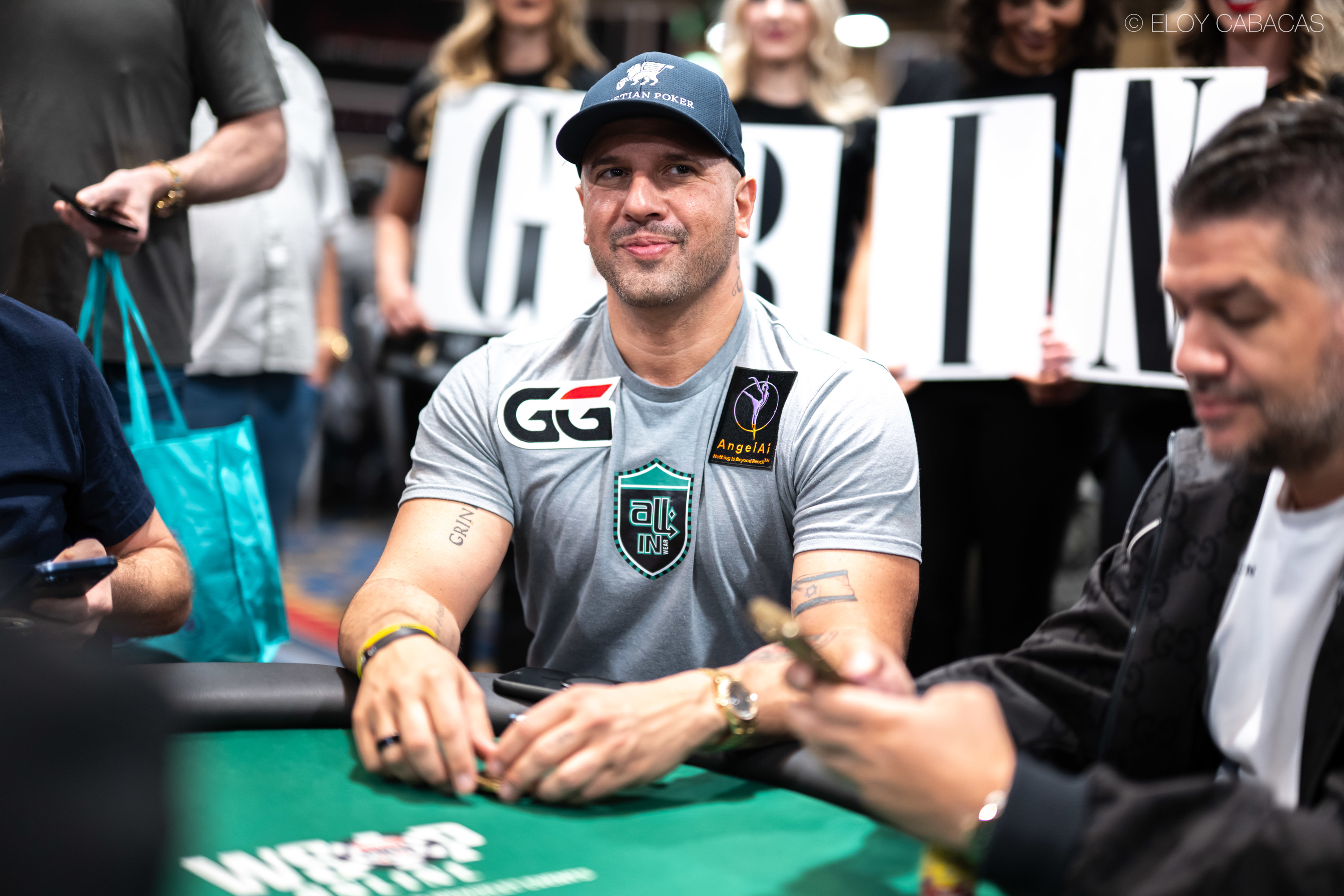 Defending Champ Mizrachi Crushing WSOP Main Event Despite Running into Quads
