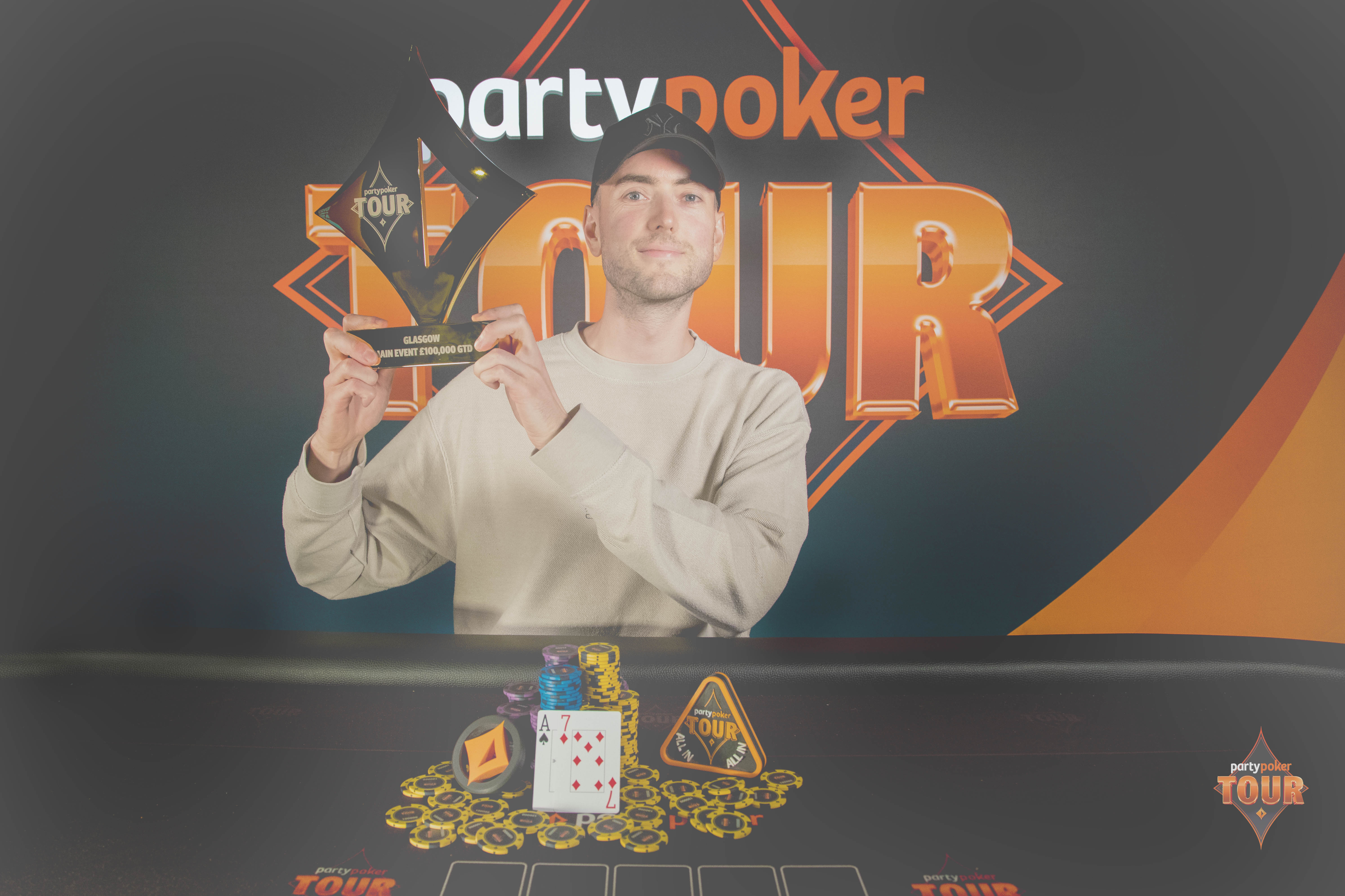 Robbie Bull Wins First Scottish Trophy in the PartyPoker Tour Glasgow Main Event
