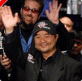 Jerry Yang, champion du monde WSOP 2007 et généreux donateur