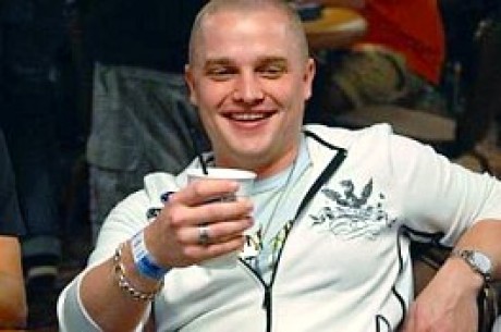 2009 WSOP: Cole Jumps Out to Early Lead in NLHE #36