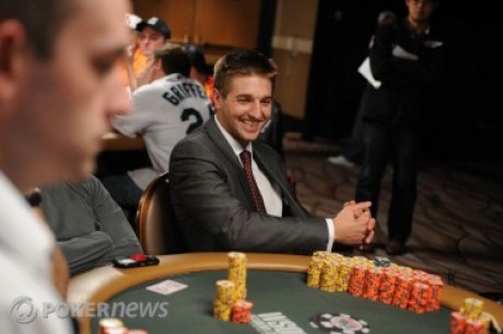 2010 World Series of Poker, Día 45: Tony Dunst lidera y apunta a los November Nine