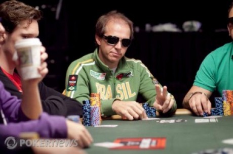 2010 World Series of Poker: Una ficha y una silla llevan a Gualter Salles de 1,000 a 425,000