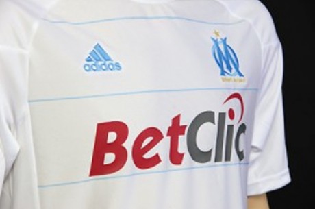 Betclic.fr : Jean-Pierre Papin inaugure l'OM Poker Cup