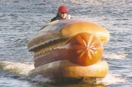 Phil Hellmuth et le hotdog géant
