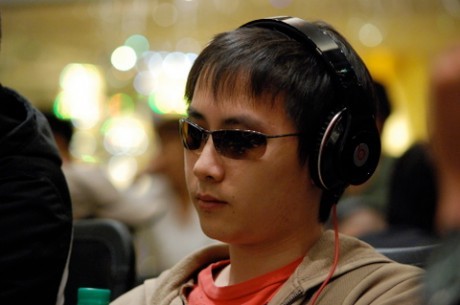 2011 PokerStars.net APPT Macau Day 2: Ivey Eliminato; Seet Domina