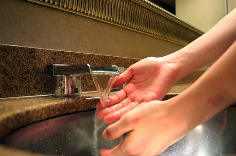Santé Poker : Amis joueurs, lavez-vous les mains !