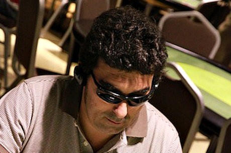 El chip leader, Manuel Salvador