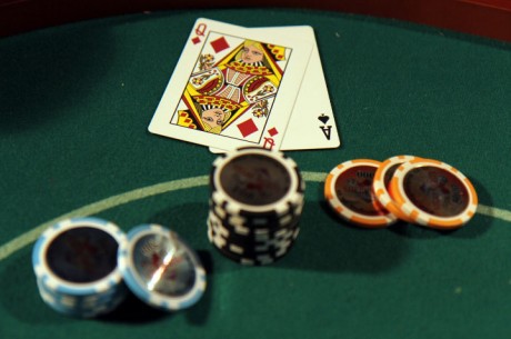 Stratégie Texas Holdem : Eviter de sur-jouer As-Dame préflop