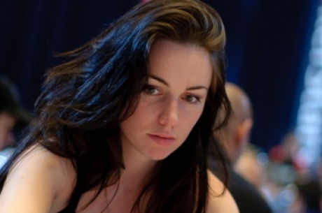 Liv Boeree pose pour PokerStars