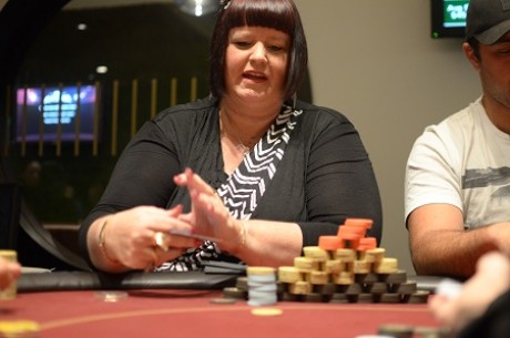 2012 PokerStars.net ANZPT Season 5 Auckland Day 1a: Angie Fitzgerald Leads