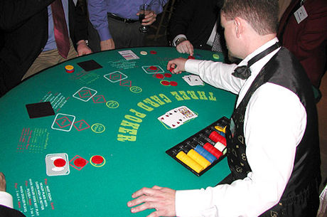 Le Gang échappe à la prison après avoir fraudé au 3-Card poker pour 33 000£