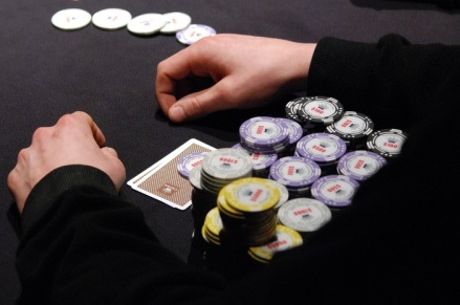 Top 10 Live Poker Tells