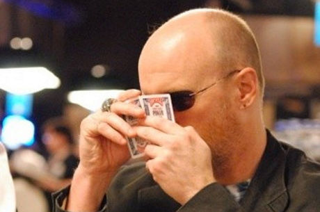 "Focus Creates Blindness": The Importance of the Things You Don't See in Poker