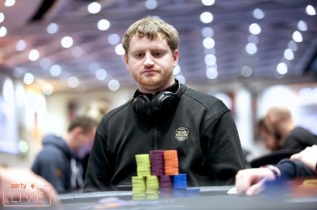 31 Players Register for $250,000 Buy-In Event, David Peters Leads