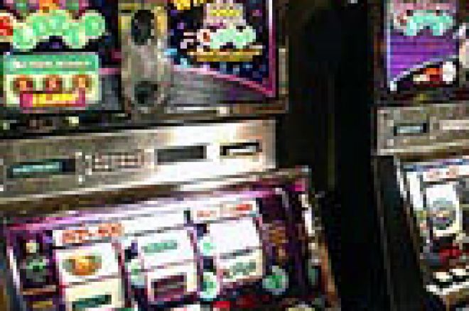 Police confiscate poker machines 0001