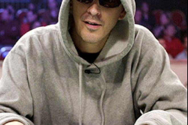 Der Terminator: Laak besiegt den Poker 'Roboter' 0001 Der Terminator: Laak besiegt den Poker 'Roboter' 0001