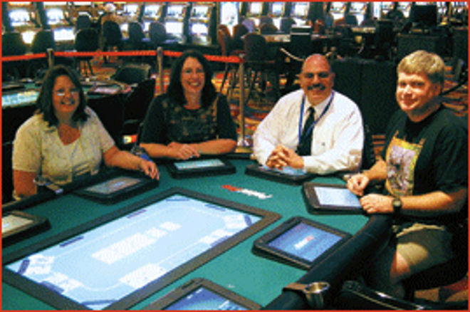 Das größte Poker Turnier mit voll automatisierten Pokertischen 0001 Das größte Poker Turnier mit voll automatisierten Pokertischen 0001