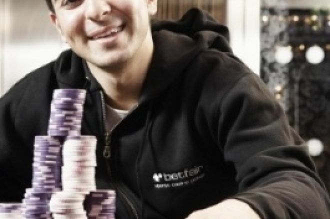Джон Табатабаи подписывает контракт с Betfair Poker 0001 Джон Табатабаи подписывает контракт с Betfair Poker 0001