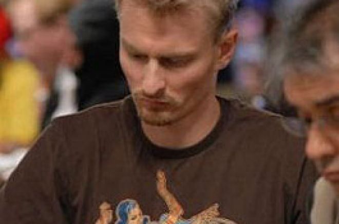 2008 WSOP, Event #38 $2,000 Pot Limit Hold Em, Day One: Binger Surges to Big Lead 0001