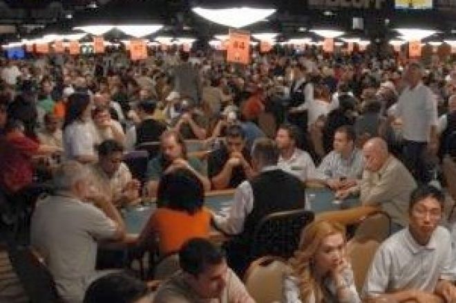 2008 WSOP Event #49, $1,500 No-Limit Hold'em Day 2: Nielsen Leads Tran, Pelton 0001