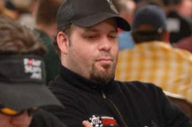 2008 WSOP $10,000 NLHE Championship, Day 2B: Peter Biebel, Alex Outhred Lead Pack 0001