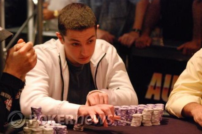 PokerNews Профил: Tom "durrrr" Dwan 0001 PokerNews Профил: Tom "durrrr" Dwan 0001
