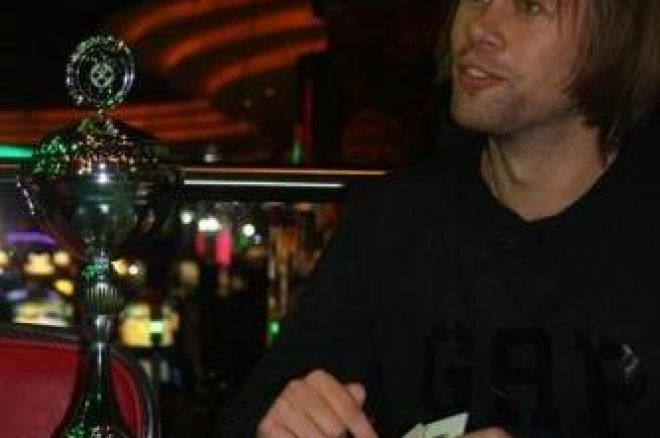 Iain Somers pakt hoofdprijs in Limit Hold 'em €100,- single re-buy 0001 Iain Somers pakt hoofdprijs in Limit Hold 'em €100,- single re-buy 0001