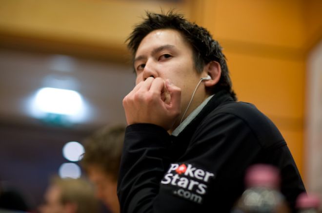 Johnny Lodden signerer for Team PokerStars Pro 0001 Johnny Lodden signerer for Team PokerStars Pro 0001