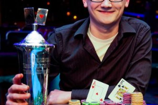 Henrik Tollefsen er Norgesmester i Poker 2009 0001 Henrik Tollefsen er Norgesmester i Poker 2009 0001