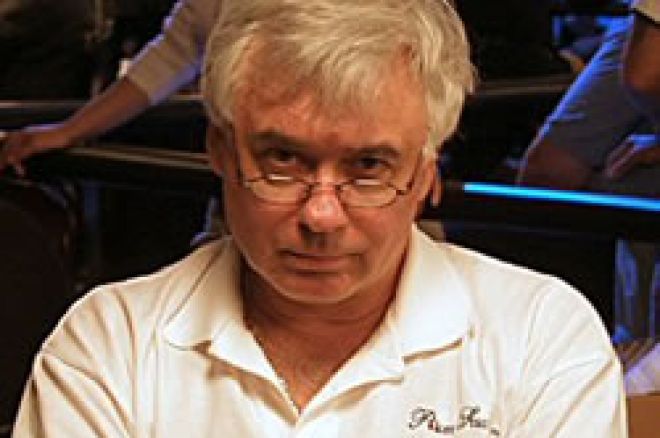 Tom McEvoy pokonał wszystkich w WSOP Championship Invitational 0001 Tom McEvoy pokonał wszystkich w WSOP Championship Invitational 0001