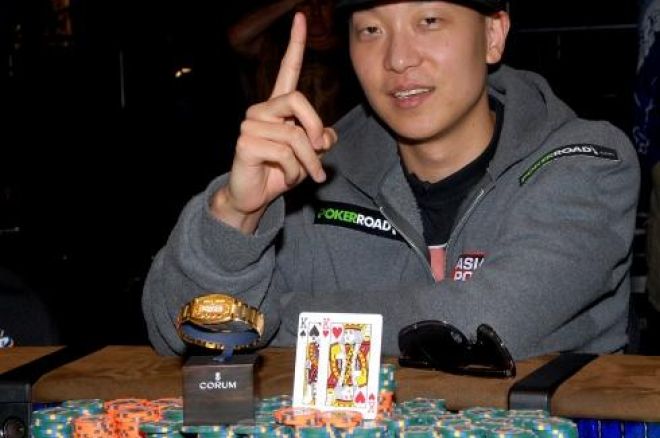 2009 WSOP: $1,000 No-Limit Hold'em Събитие #4, Ден 4 – Гривна За Steve Sung 0001 2009 WSOP: $1,000 No-Limit Hold'em Събитие #4, Ден 4 – Гривна За Steve Sung 0001