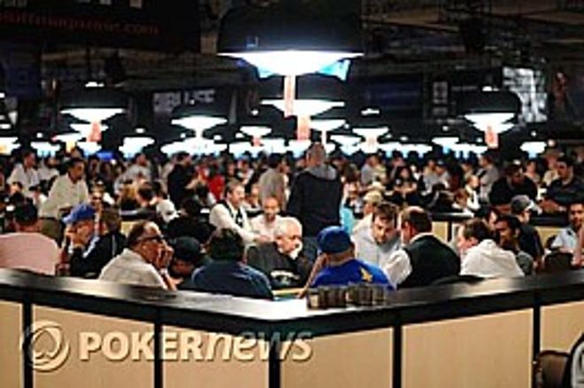 WSOP 2009 en directo: Eric Cloutier se aferra al liderato en el Día 1a del Evento Principal $10,000 NLHE 0001