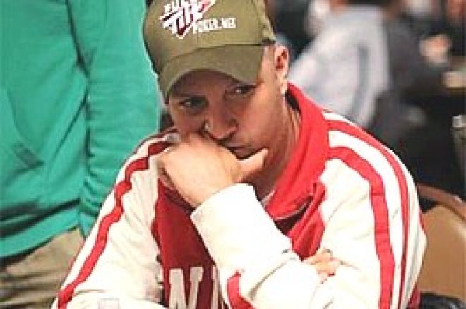2009 WSOP: $10,000 NLHE メインイベント Day 1d, Weber がチップリーダー 0001 2009 WSOP: $10,000 NLHE メインイベント Day 1d, Weber がチップリーダー 0001