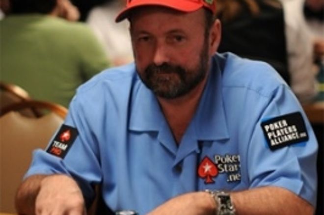 Weekly Nightly Turbo: Dennis Phillips IN, y "AJ" Benza, OUT en "High Stakes Poker"; Sonic jugará al Poker  y 0001